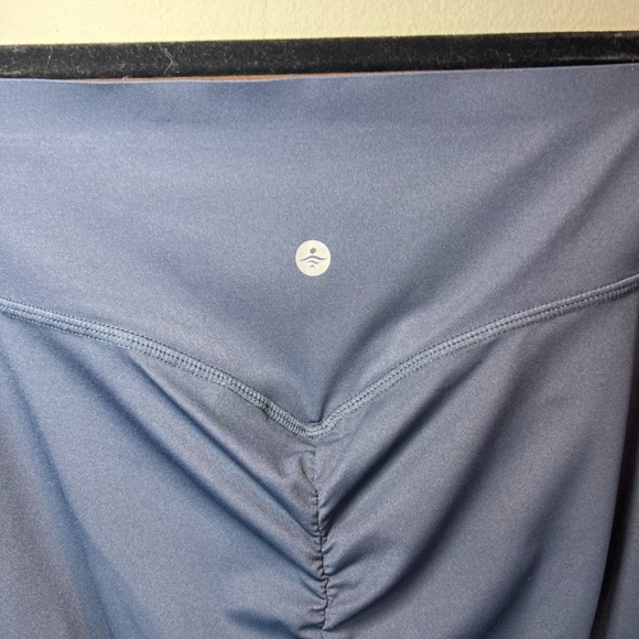 Halara Womens UltraSculpt Full Length Leggings Navy Blue Butt Scrunch Pockets XL - Picture 9 of 10